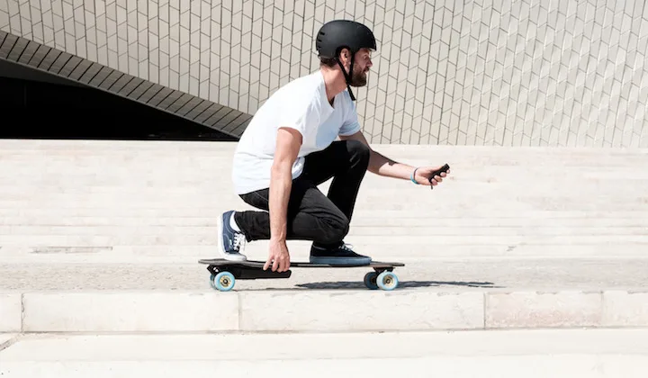 How Hard is It to Ride an Electric Skateboard: Ease Your Ride! 1 Learn the Basics of Electric Skateboarding
