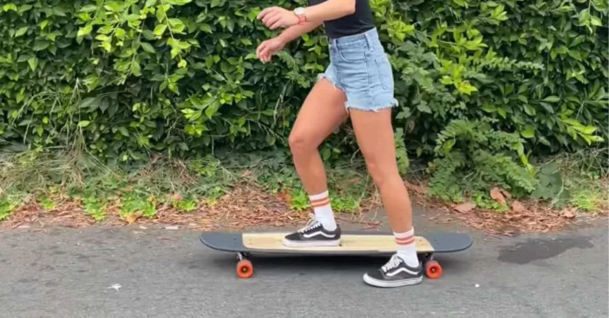 How To Stop On A Longboard? Mastering The Art Of Braking! 1 Braking with your feet