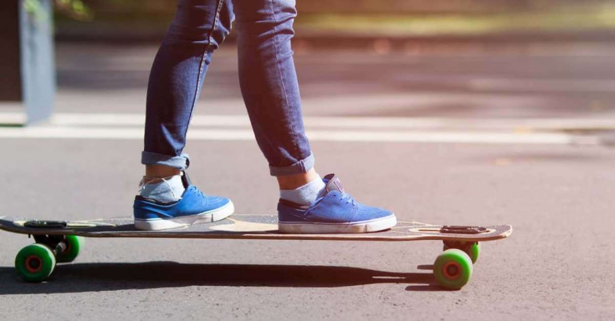 Correct Way to Stand on a Longboard