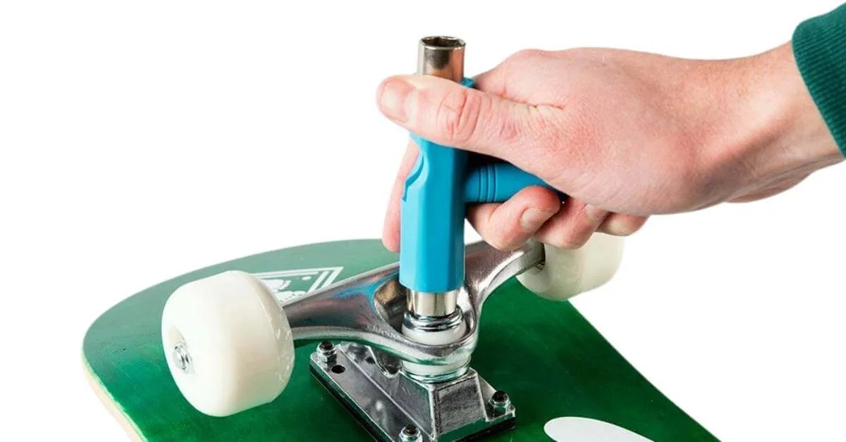 How To Tighten Trucks on A Longboard