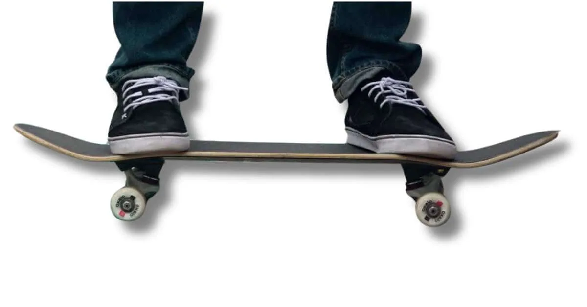 How to Balance on a Skateboard? A Complete Guide For Beginners 2 Stand on skateboard