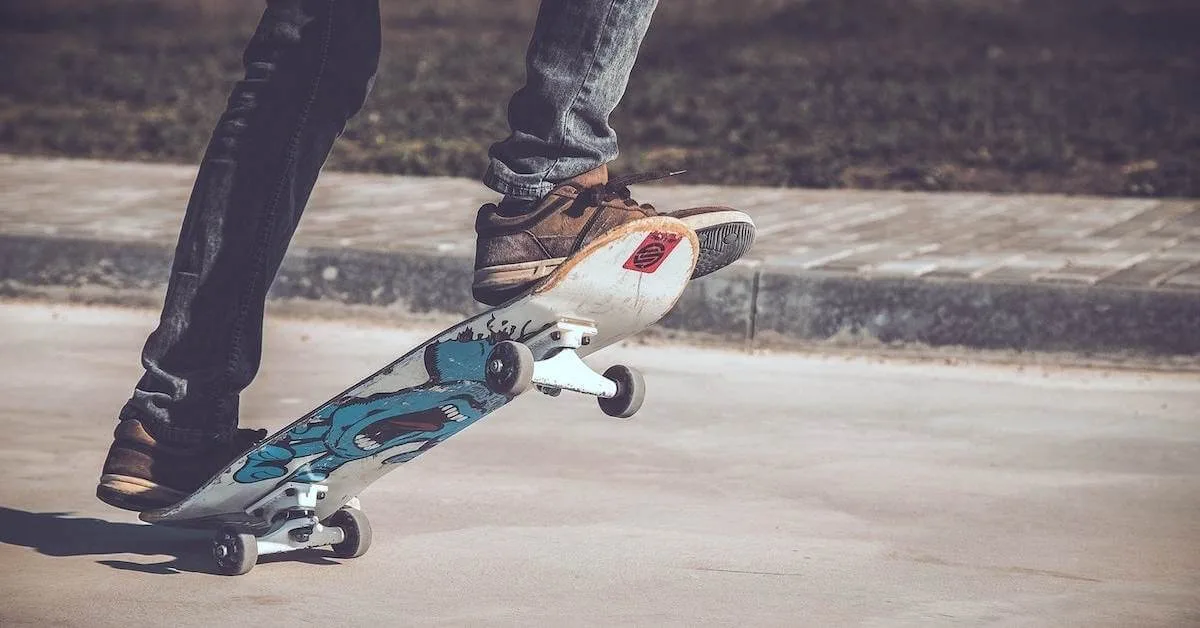 How to Manual on a Skateboard | Top 06 Easy Steps! 2 The Manual Skateboard Trick