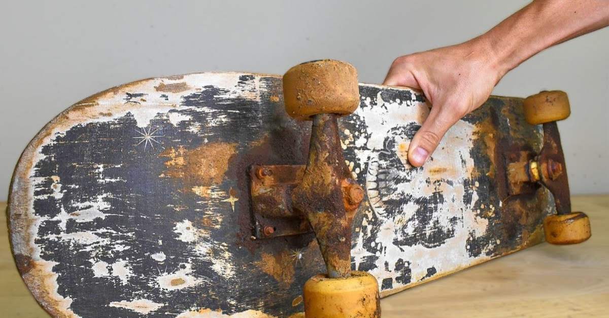 Clean Skateboard Trucks