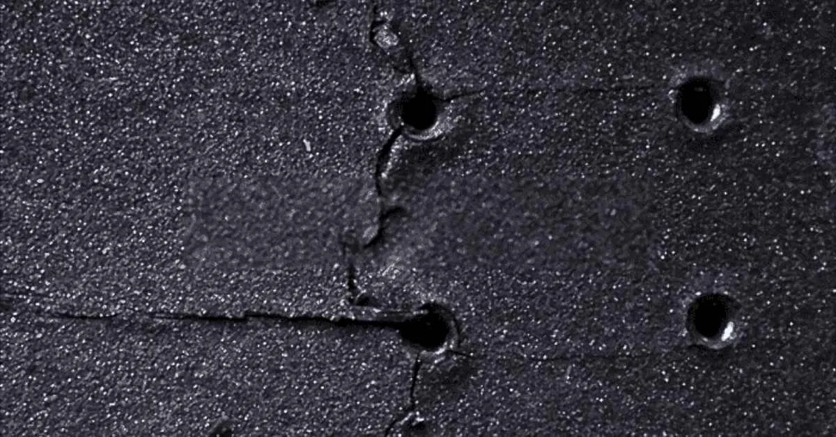 How To Fix Pressure Cracks On A Skateboard | With Extra Tips! 1 Pressure Cracks On A Skateboard