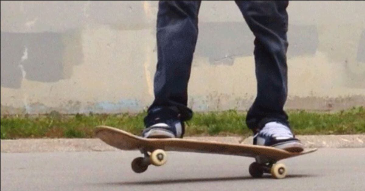 Position Your Feet For Kickturn Correctly